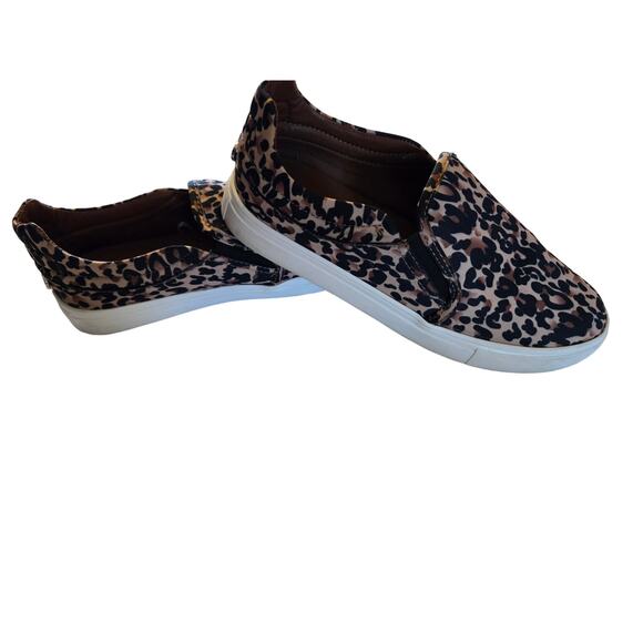 Steve Madden Shoes - Steve Madden Women's Ellen Cheetah Print Slip Ons Size 7.5